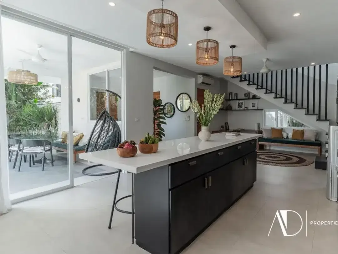 LEASEHOLD | CONTEMPORARY VILLA WITH RICE FIELD VIEWS IN BERAWA, CANGGU - Image 6 of 10