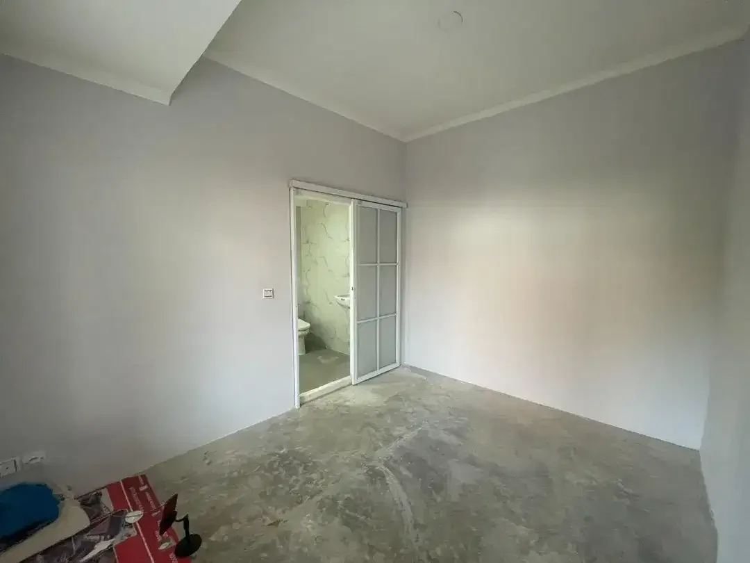 RUMAH MODERN 200 METER DARI BAKED PADONAN CANGGU - Image 8 of 10
