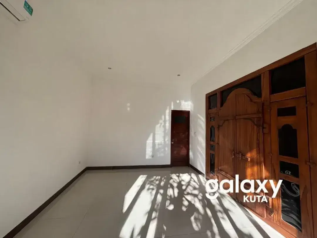 DISEWAKAN VILLA STRATEGIS SEKUTA SANUR DENPASAR - Image 3 of 10