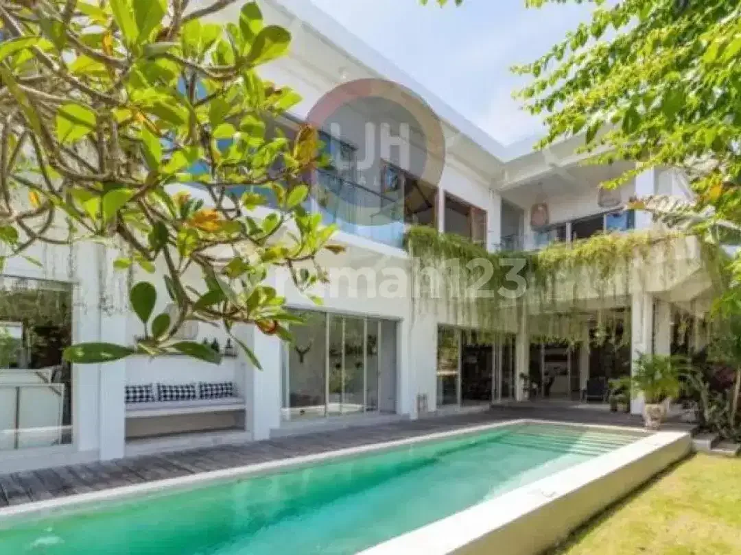 For Sale Villa Umalas Bali With Swimming Pool - Image 1 of 9