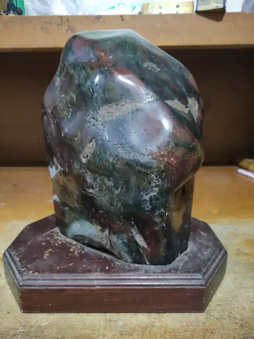 Batu antik lima warna - Image 2 of 4