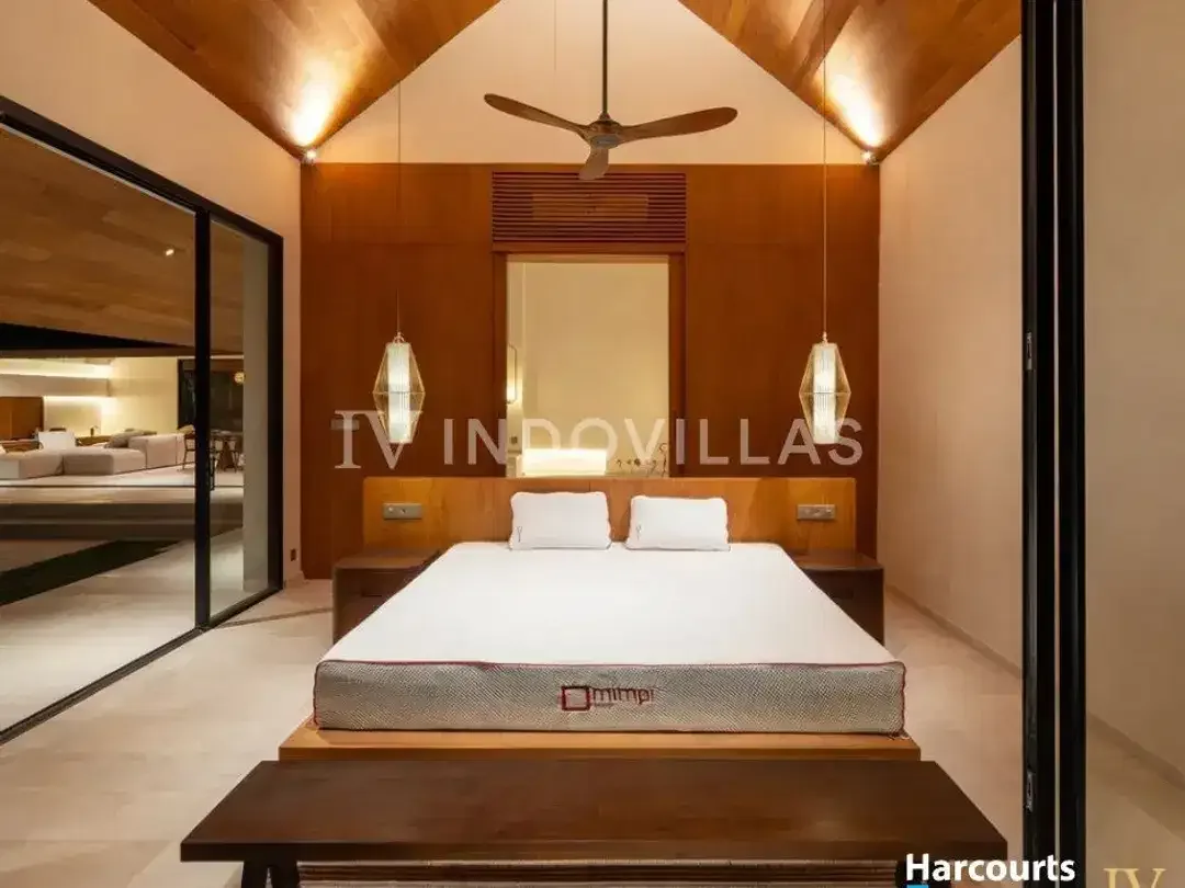 Villa Mewah 5 Kamar Tidur Siap Huni di Pererenan Bali Dekat Pantai - Image 10 of 10
