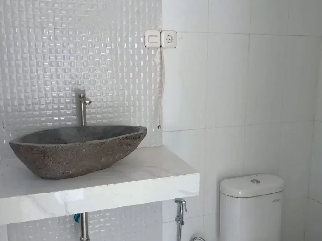 FULLY FURNISHED HOUSE WITH OCEAN VIEW KAMPIAL NUSA DUA - Image 8 of 10