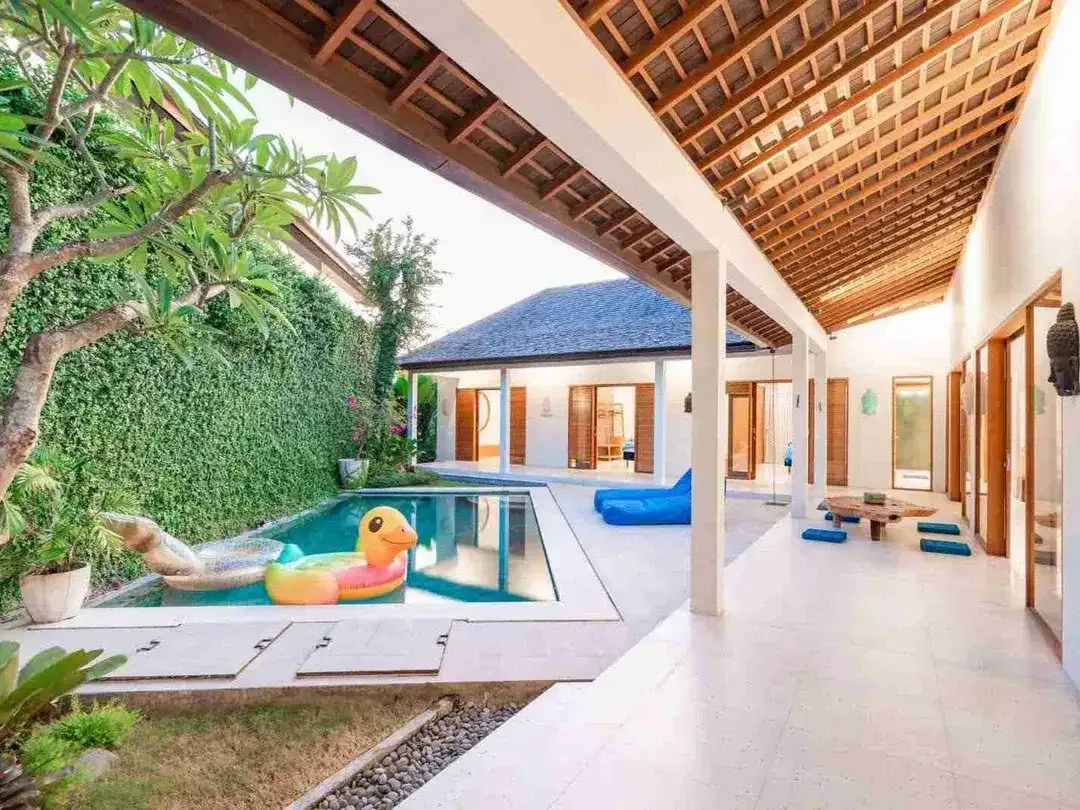 Luxury Villa Tropis 4BR di Kayu Tulang Canggu - Image 4 of 10