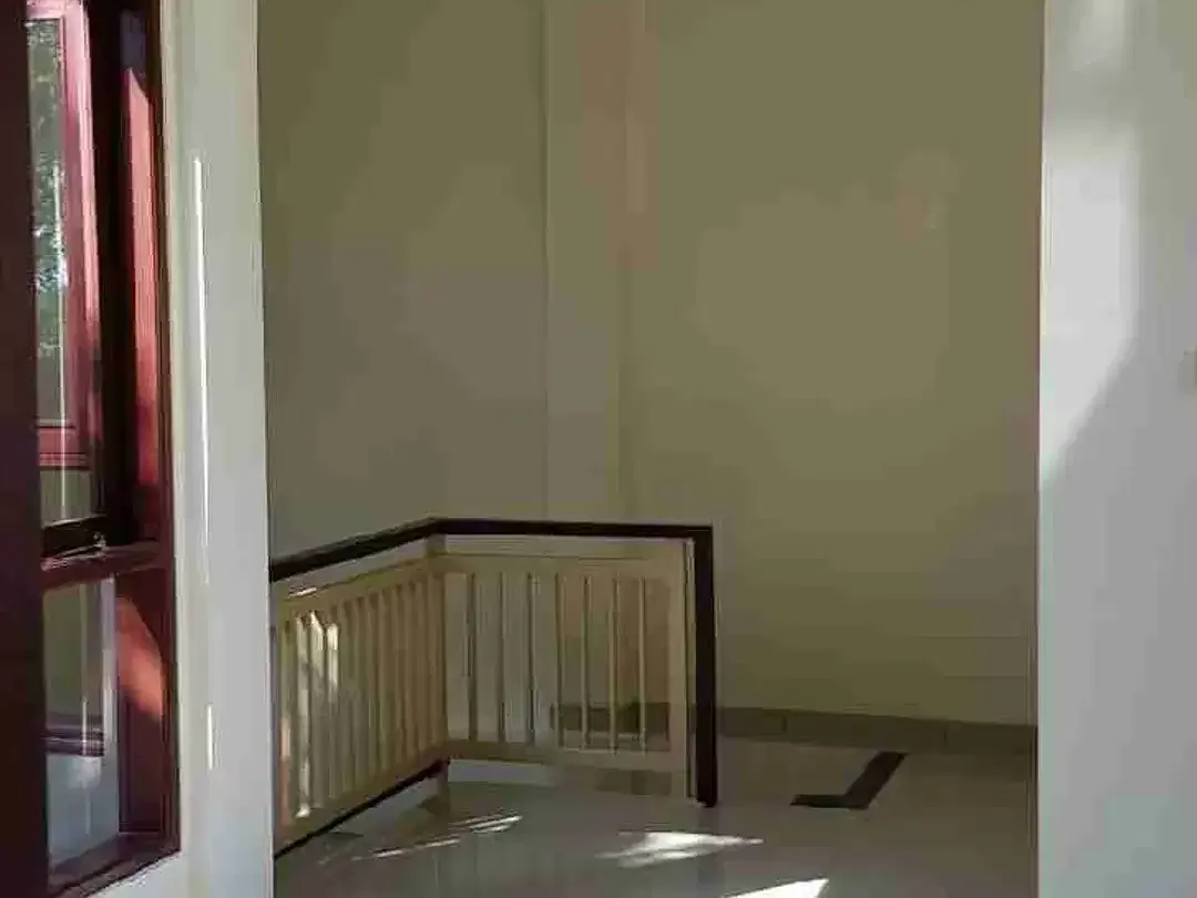 Jual Rumah 2lt Lokasi Cargo Dewata Ubung Denpasar Utara area Hunian Strategis. - Image 7 of 9
