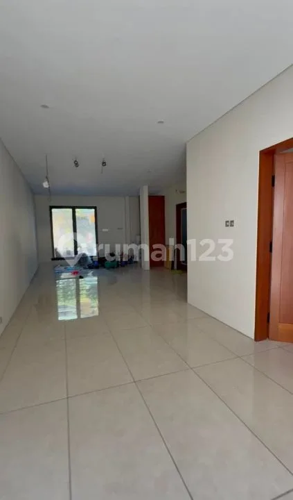 Rumah Baru Modern Siap Huni With Pool Area Strategis di Renon - Image 4 of 4