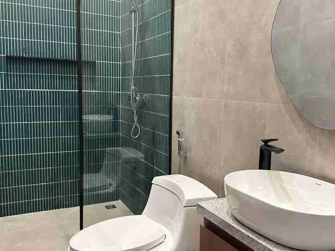 Jual Villa 1lt Furbished area Lokasi Jl Raya Canggu lingkungan Strstegis untuk Hunian / Investasi - Image 8 of 10