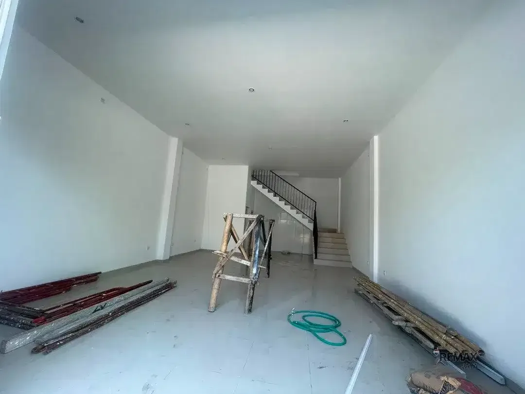 Ruko Baru 2 Lantai Disewakan di Renon, Lokasi Strategis Dekat Sanur - Image 3 of 8