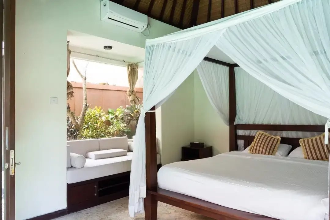 FOR SALE COZY 3 BR VILLA FOR SALE IN SEMINYAK-BALI - Image 6 of 10