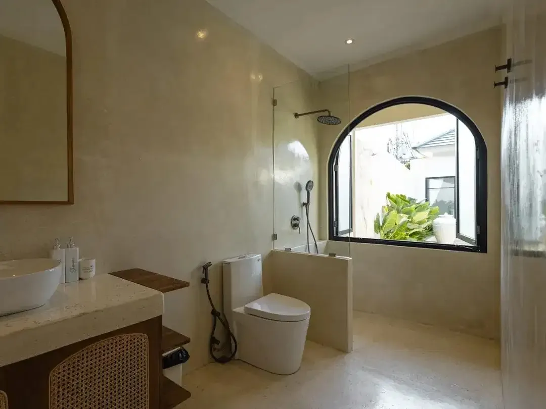 BRAND NEW LUXURY VILLA IN SANUR - Image 9 of 10