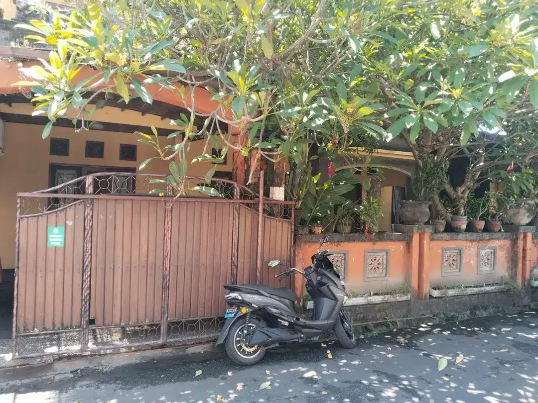 Rumah 2 Lantai Area Denpasar Lokasi Strategis dan Harga Terjangkau - Image 1 of 10