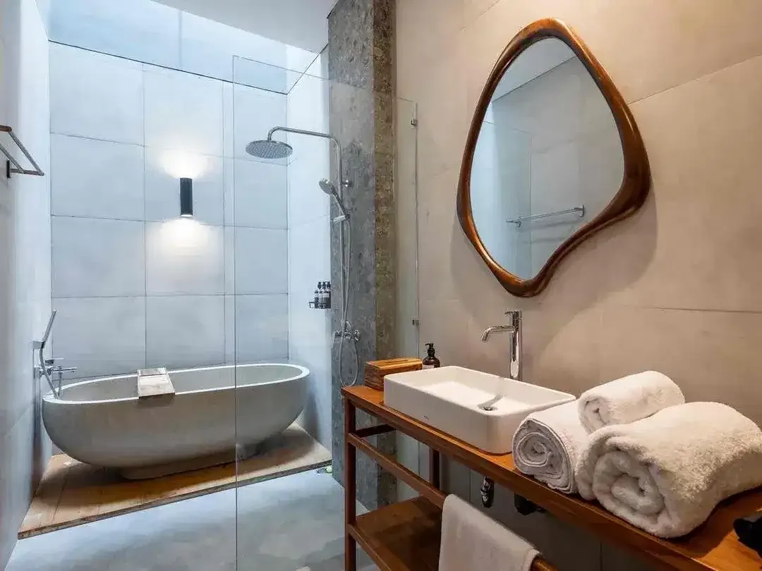 Modern 2 Bedroom Villa Near Canggu - Image 6 of 8