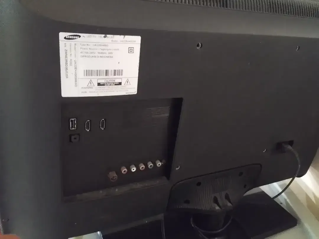 Jual TV LED Toshiba kondisi normal semuanya - Image 2 of 3