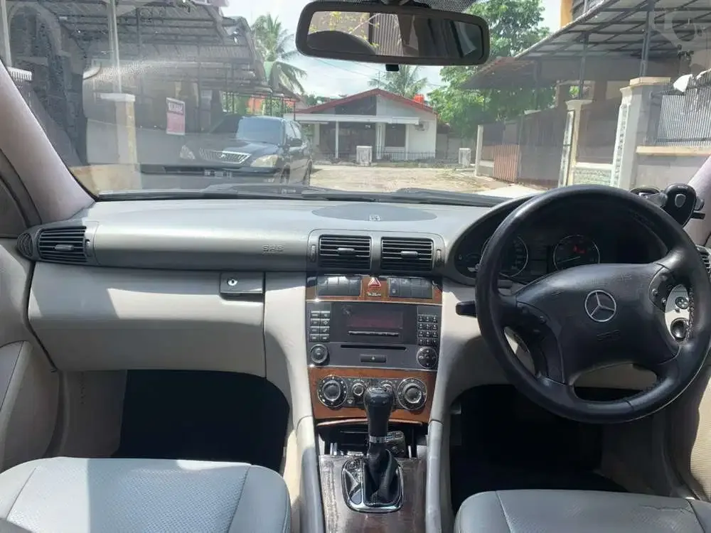 DIJUAL MercedesBenz C230 V6 SPORT 2007 - Image 7 of 10