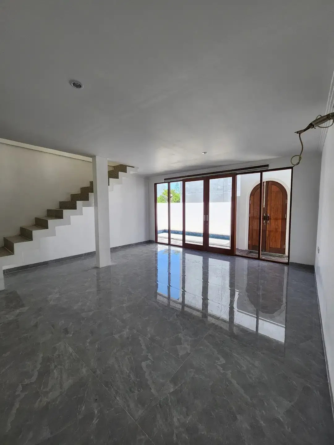 Stylish Villa For Sale Location in Prime Canggu - Image 1 of 9