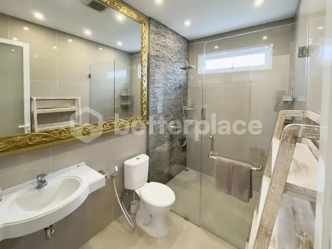 Moderna and Fully Furnished Freehold Villa in Pecatu - Image 8 of 10