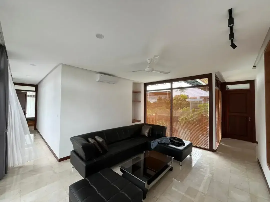 LUXURY 4BEDROOM VILLA PERERENAN CANGGU - Image 2 of 9