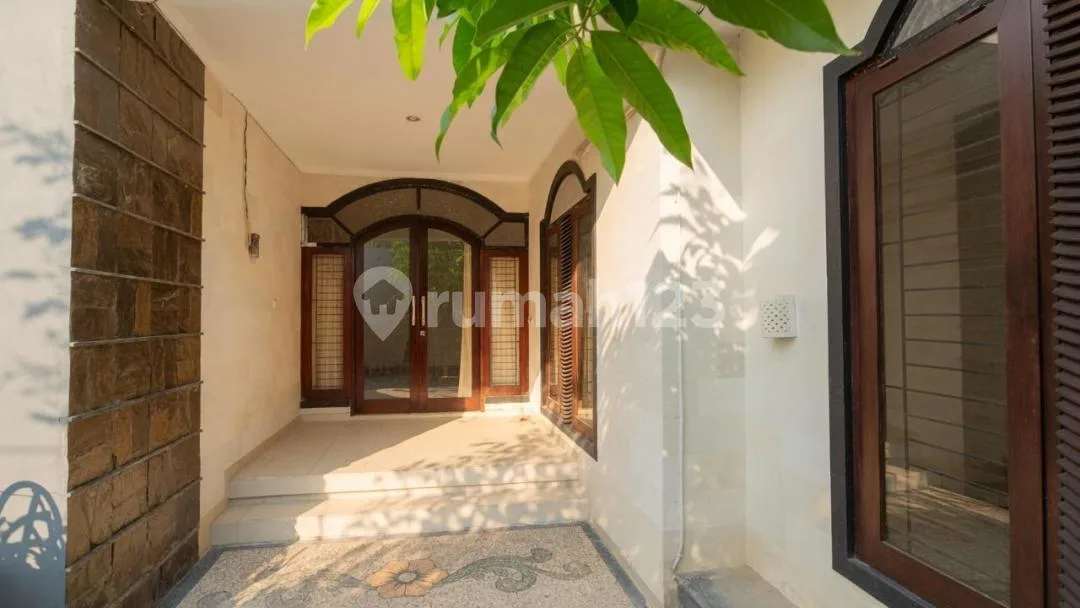 Rumah Cantik, Luas 2 Kamar, 1 Lantai, Unfurnished Renon - Image 2 of 4