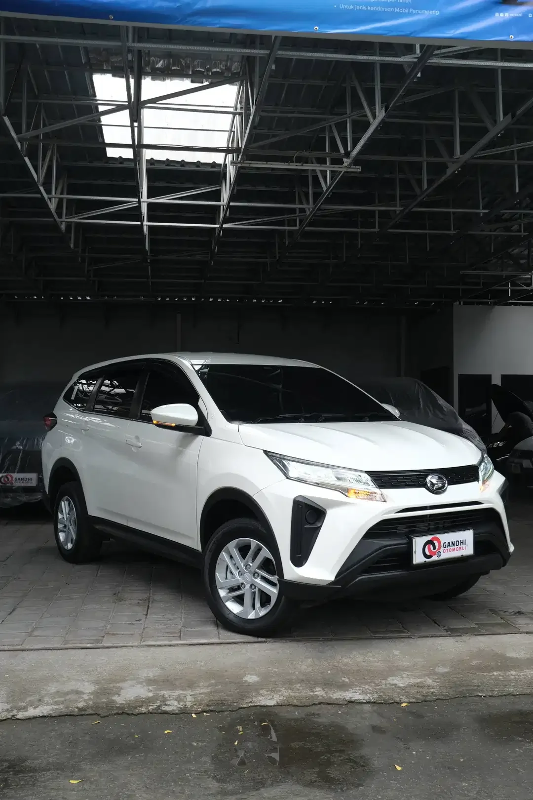 DAIHATSU TERIOS X MANUAL 1.5 MT 2023 - Image 1 of 10