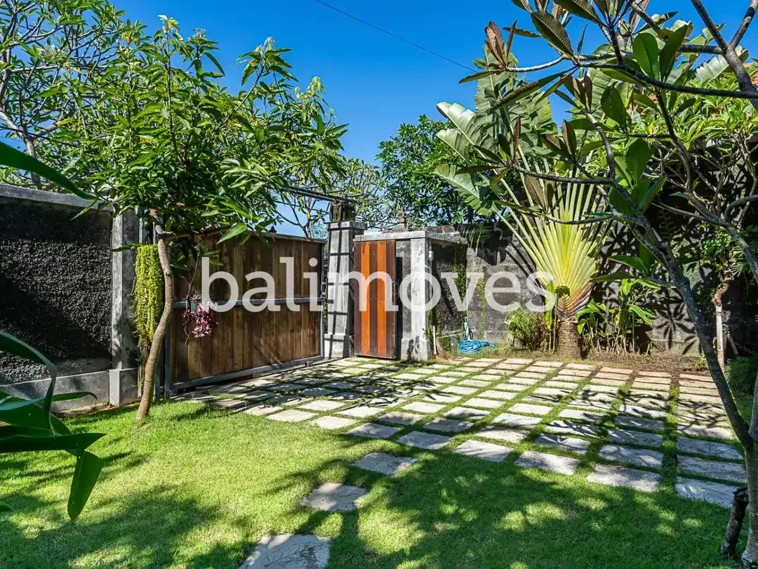 Dijual Rumah Dua Kamar Tidur yang Indah dan Nyaman  di Sanur - Image 4 of 10
