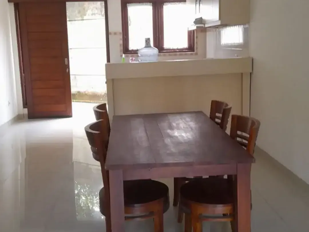 Disewakan Villa Keluarga Semi Furnished di Sanur Dekat Pantai dan Fasilitas Internasional - Image 3 of 10