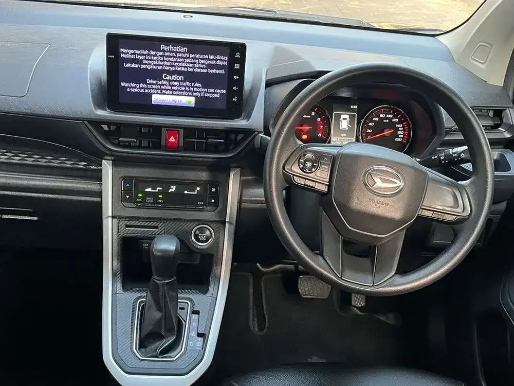 Daihatsu Xenia 2022 Bensin - Image 9 of 10