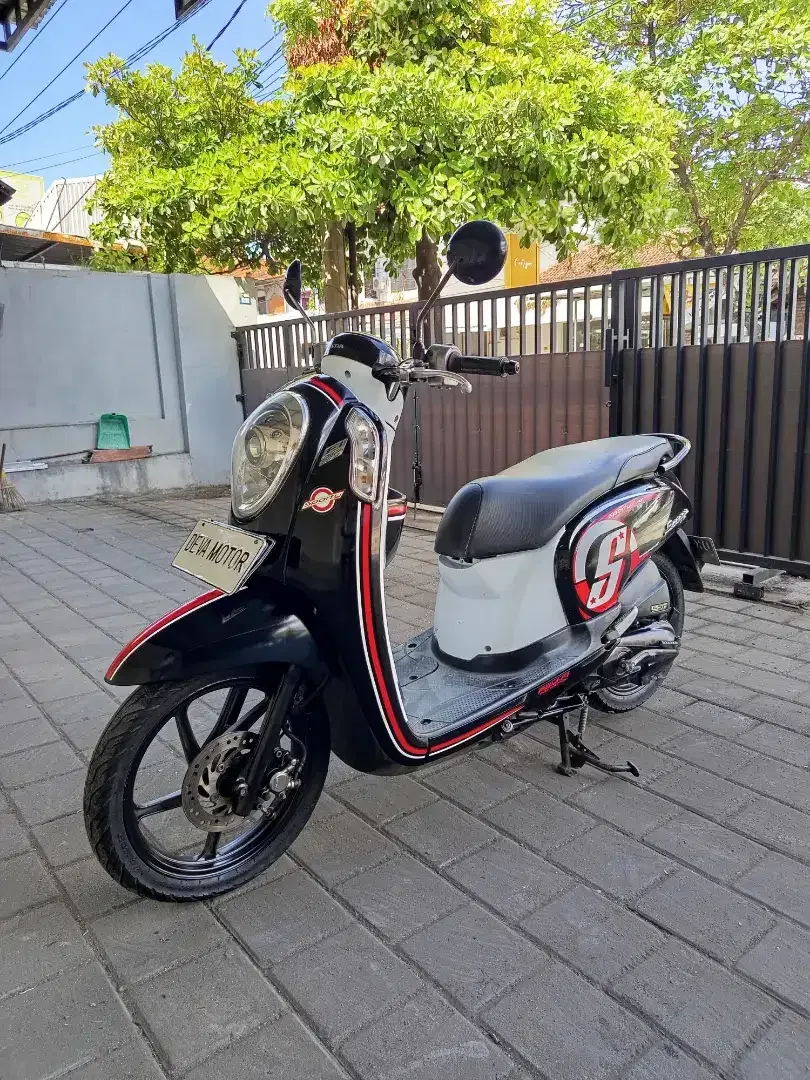 Scoopy 2017 hitam Deva motor - Image 1 of 6