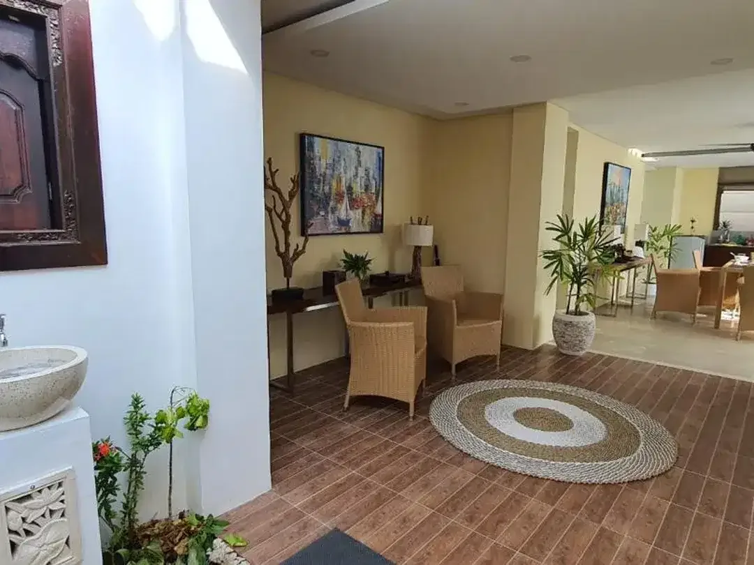 VILLA 2 RESIDENCE 2 LANTAI DI JL GEDONG SARI BENOA NUSA DUA BALI - Image 7 of 10