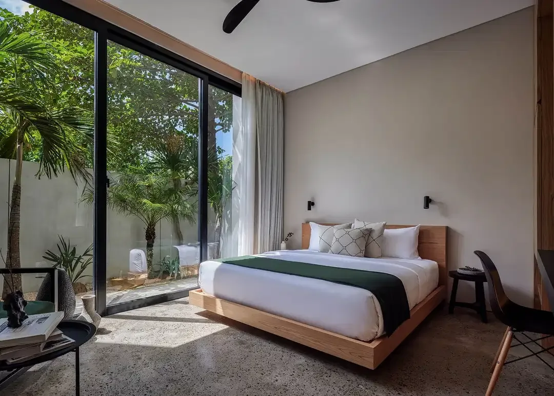 Modern and Stylish 3-Bedroom Townhouse in Prime Umalas Location - Image 9 of 10