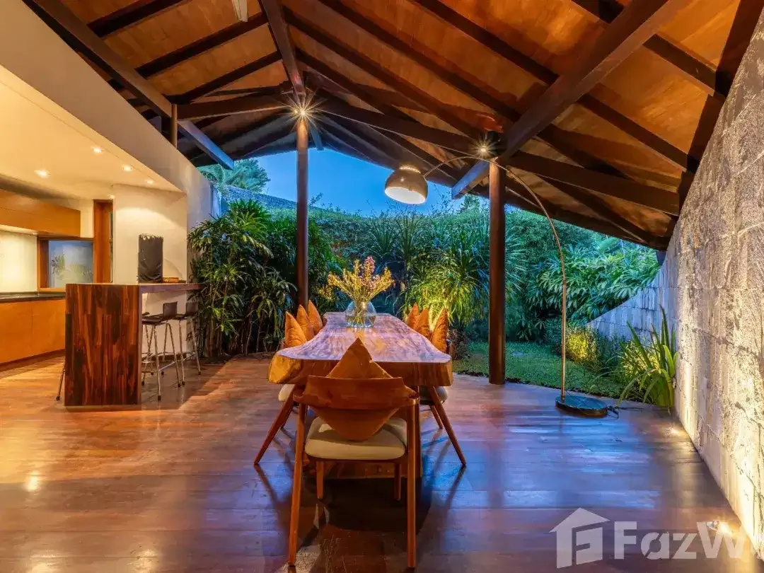 4 Bedroom Villa for sale in Seminyak, Bali - Image 8 of 10
