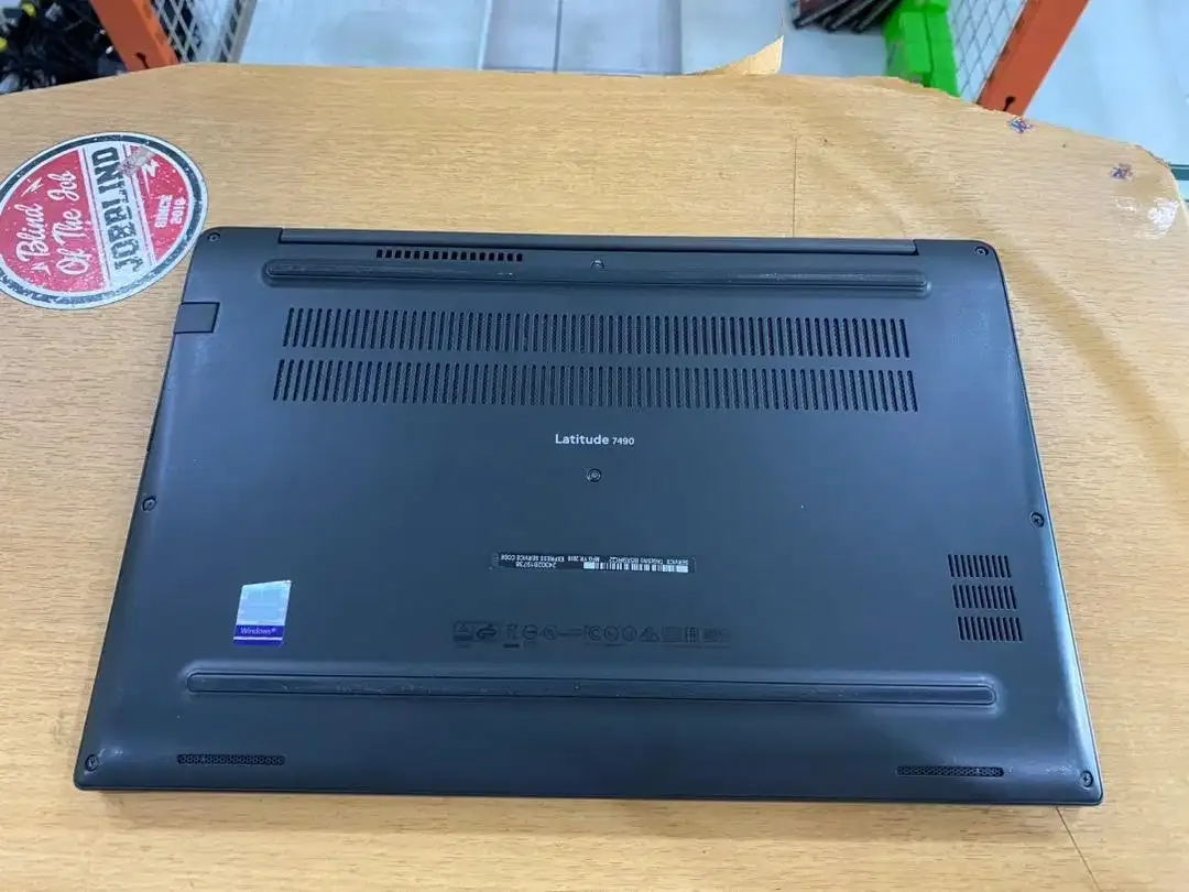 DELL Latitude E7490 Core i5Gen8 Ram 8GB SSD 256GB FHD Slim Mulus - Image 8 of 10
