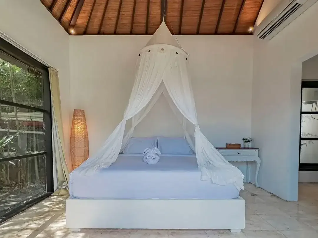 Premium 4-Bedroom Villa for Rent in Kerobokan Kelod – Peaceful Living Near Seminyak & Canggu - Image 8 of 10