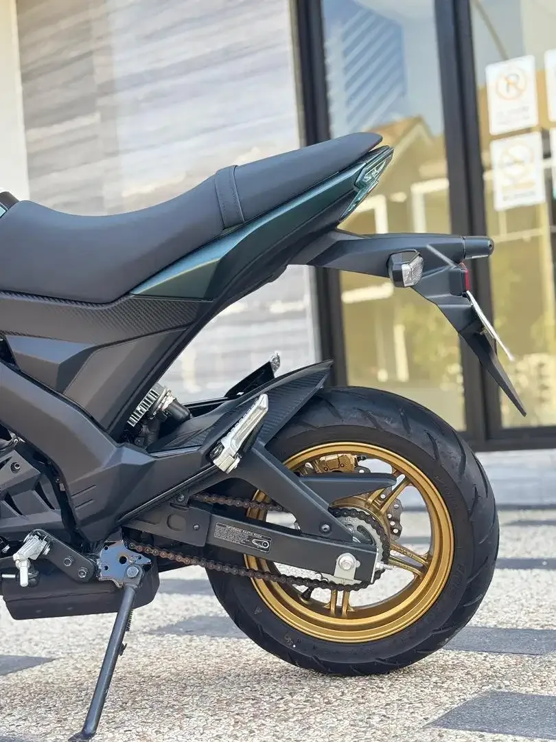 Kawasaki Z125 Pro thn 2025 Mini Naked Bike Hijau Army Koko Motor - Image 5 of 9