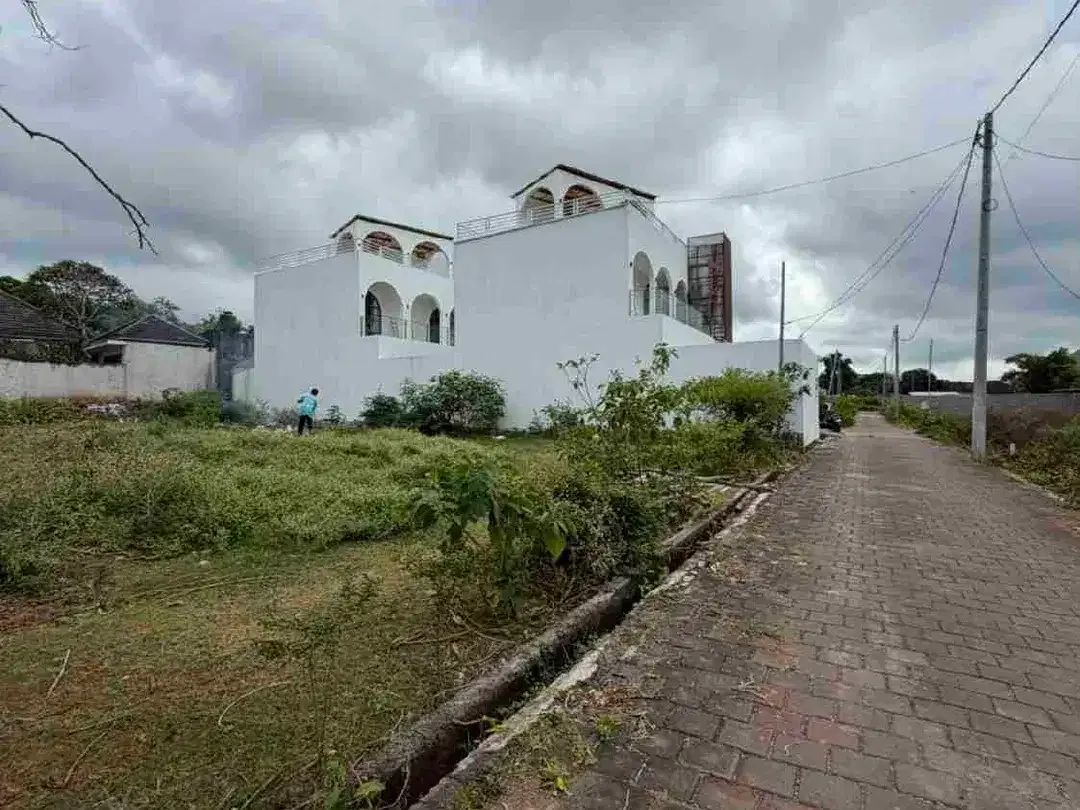 Dijual Tanah 200m2 Dekat Pantai Melasti Ungasan - Image 2 of 10