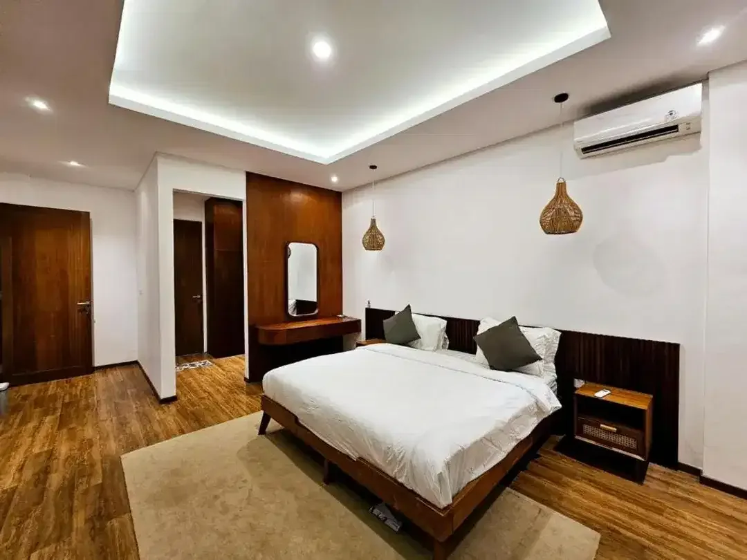Rental - Fully Furnished Villa with Pool and Garden in Batu Mejan, Canggu, Bali - Image 6 of 10