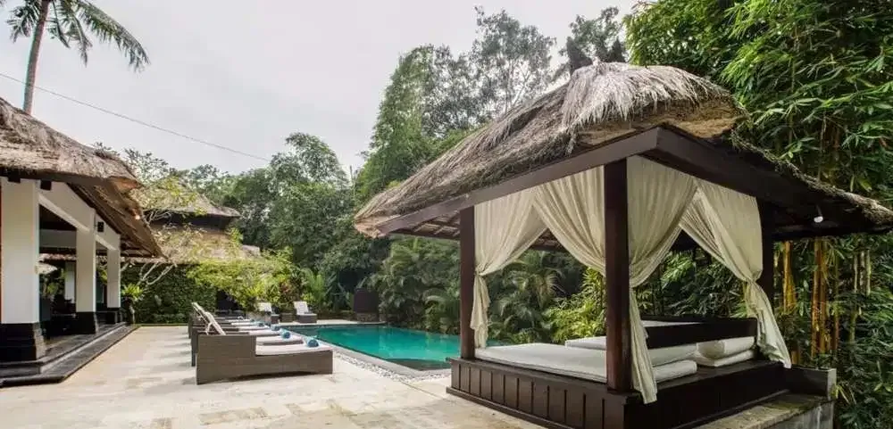 ONE OF BEST VILLAS COMPLEX PERERENAN BALI - Image 2 of 10