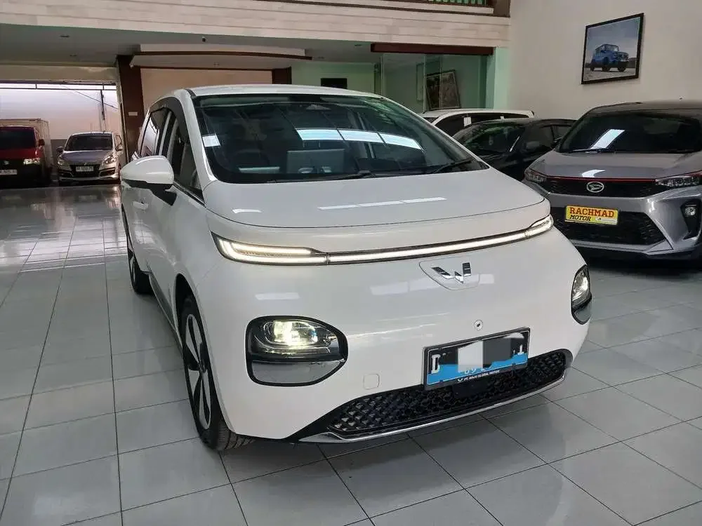 Wuling Cloud EV 2024 Putih A/T - Image 5 of 8