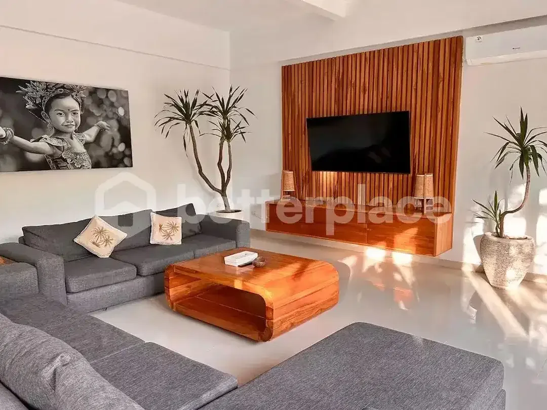 Impressive Six-Bedroom Residence in Seminyak Blending Enclosed Comfort with Open Tropical Elegance - Image 7 of 10