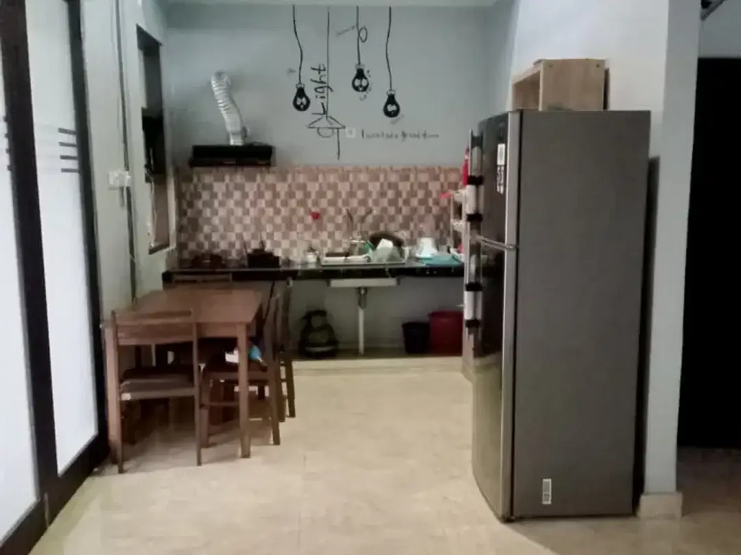 Dijual Rumah 2 Lantai Di Area Kerobokan - Image 9 of 10