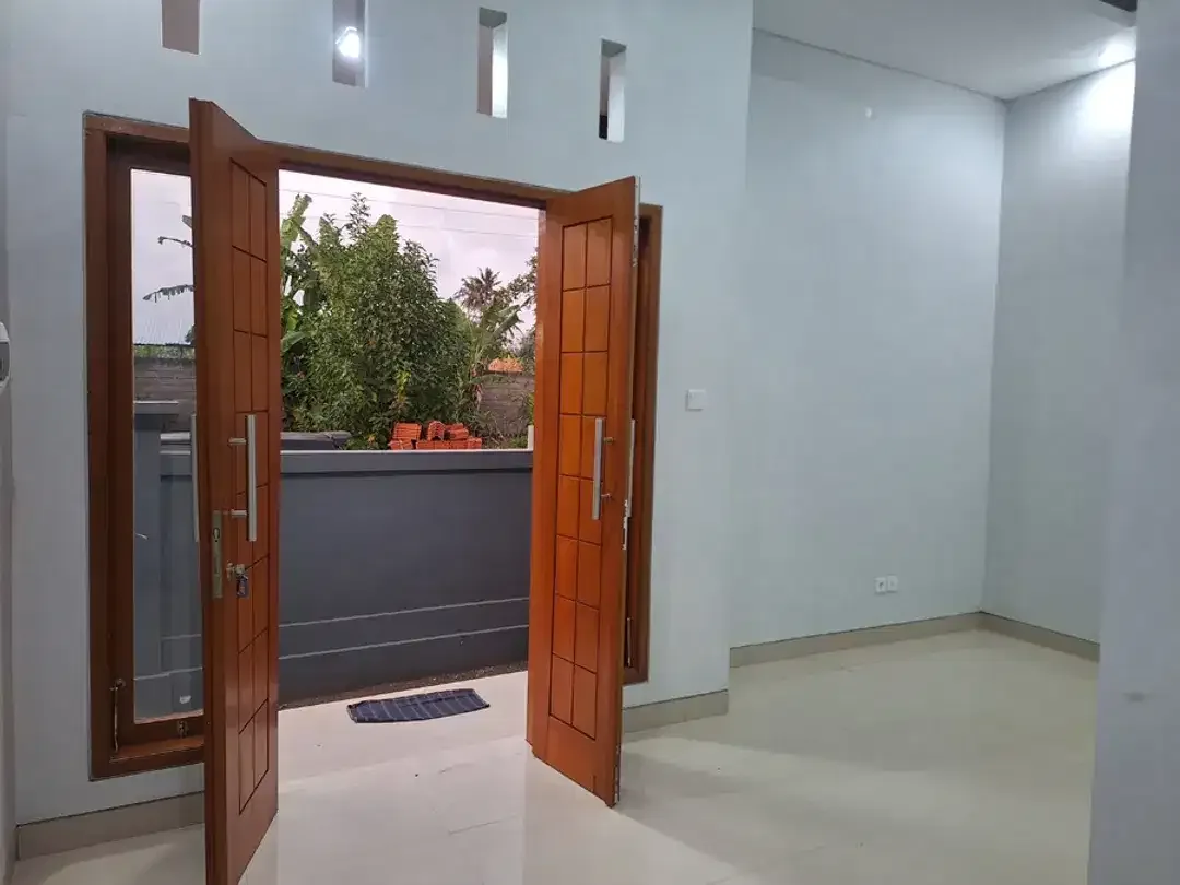 RUMAH BARU 3 KAMAR TIDUR JL. MULAWARMAN ABIANBASE GIANYAR BALI - Image 4 of 8
