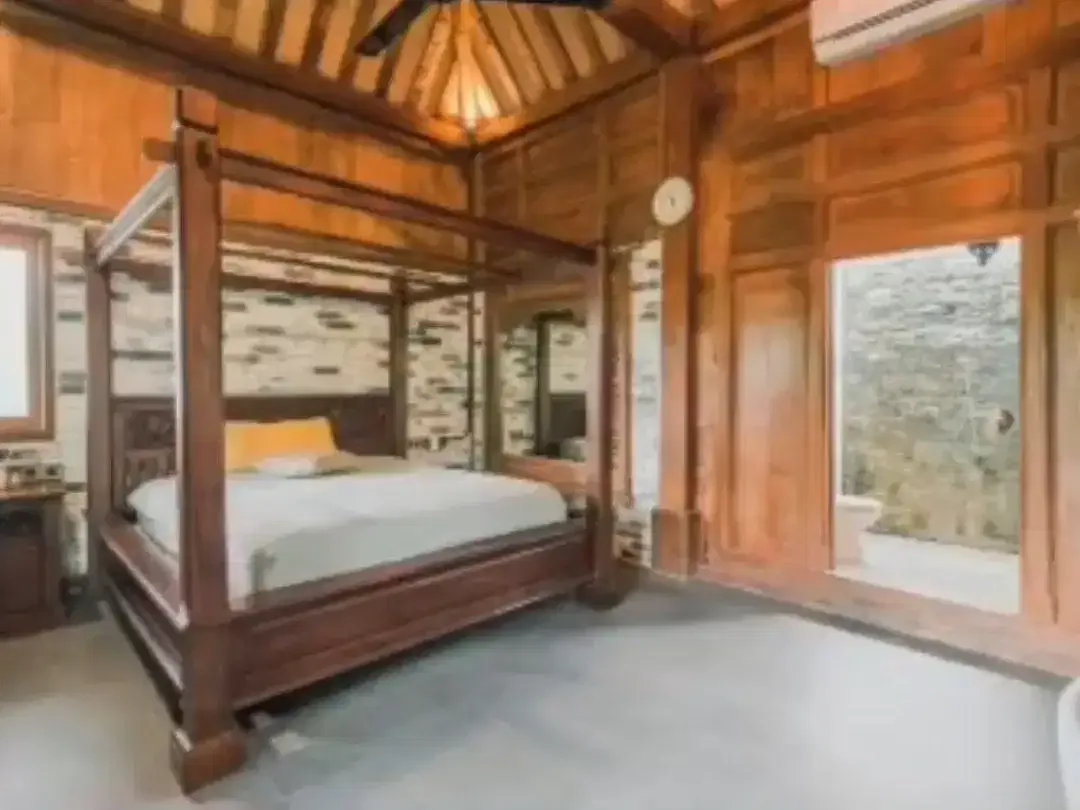 FOR SALE VILLA JOGLO AT TUMBAK BAYUH - Image 3 of 8