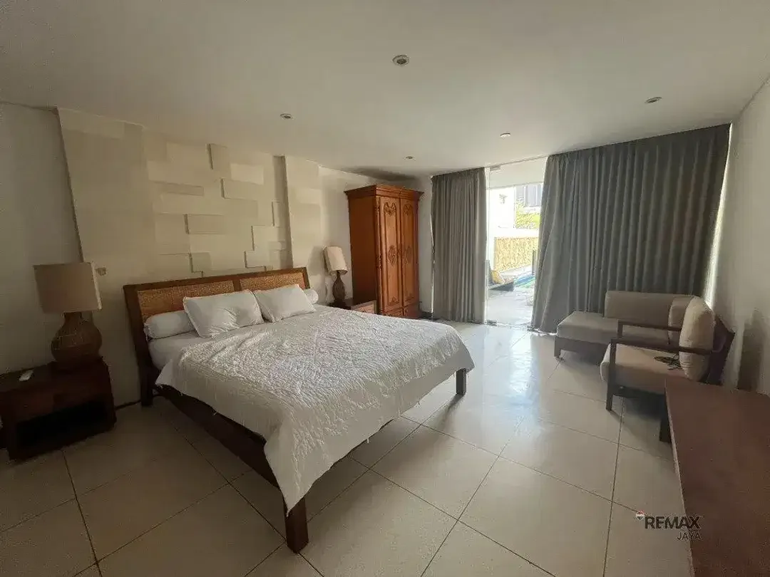 Elegant 3Br Villa For Rent In Jimbaran With Spacious Private Terraces - Image 7 of 10