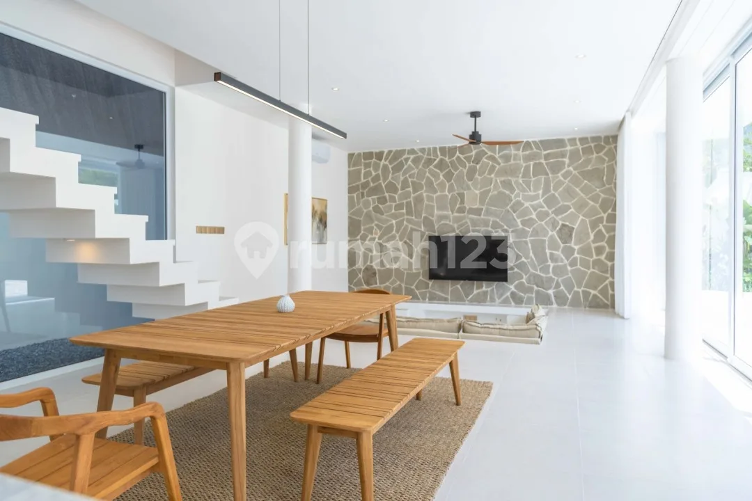 4-Bedroom Villa With Panoramic Views In Cemagi (R-Ce01-4) - Image 4 of 4