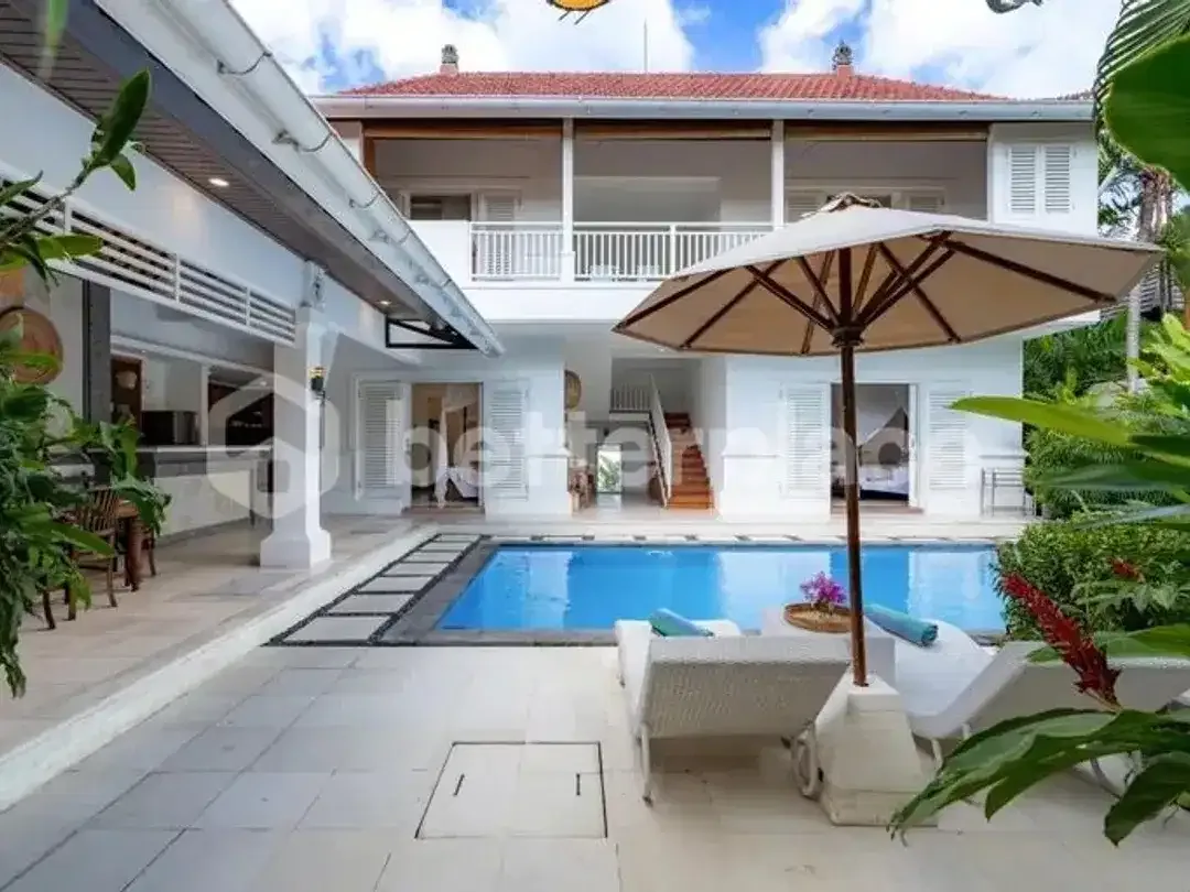 Modern Balinese Villa in Peaceful Canggu - Berawa 4 Bedrooms with Charming Design - Image 4 of 10
