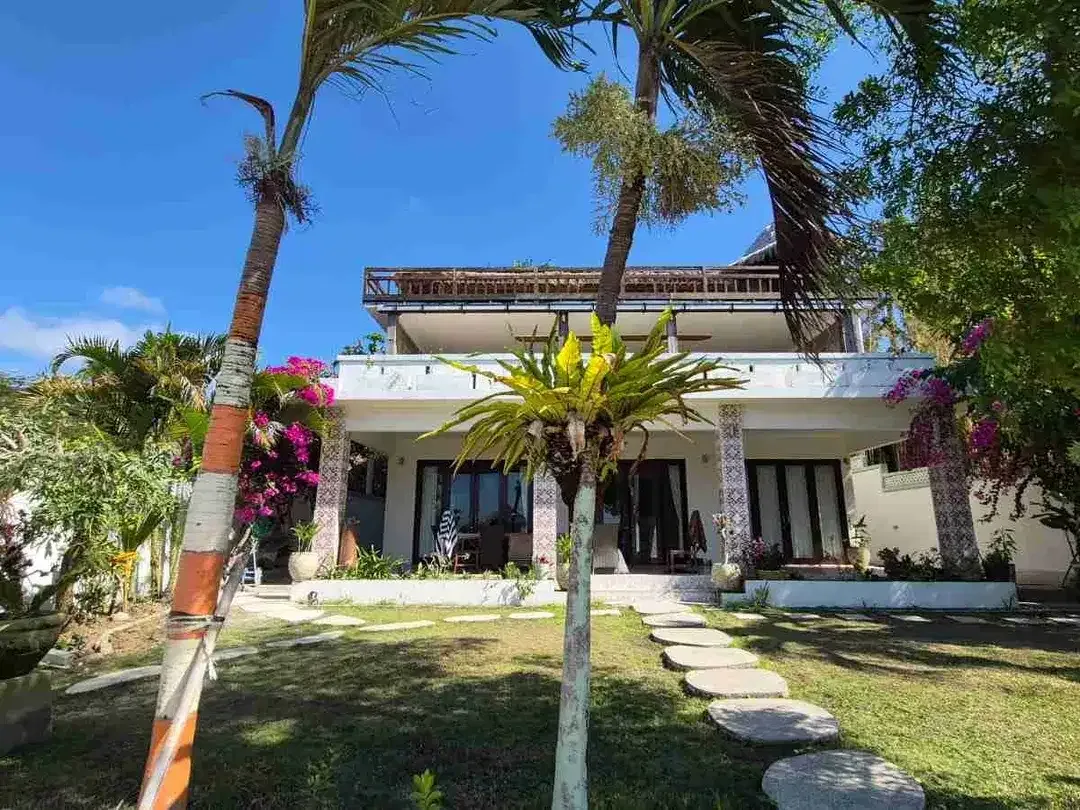 VILLA 3 LANTAI ULUWATU BALI Turun Harga Rp 35 M- Rp 30 M - Image 1 of 10