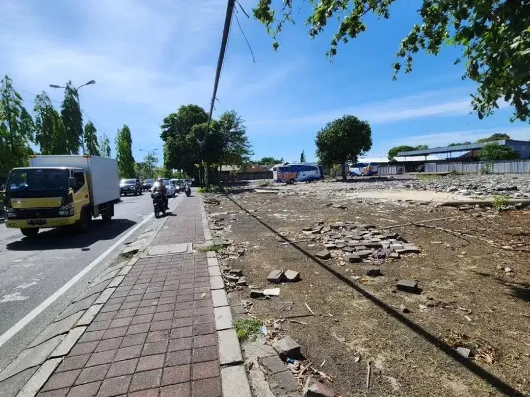 Dijual tanah di jalan utama bypass ngurah rai sanur - Image 1 of 9