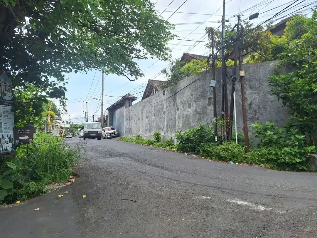 TANAH 600M2 HOOK BONUS BANGUNAN JL CARGO PERMAI DENPASAR BALI - Image 4 of 8