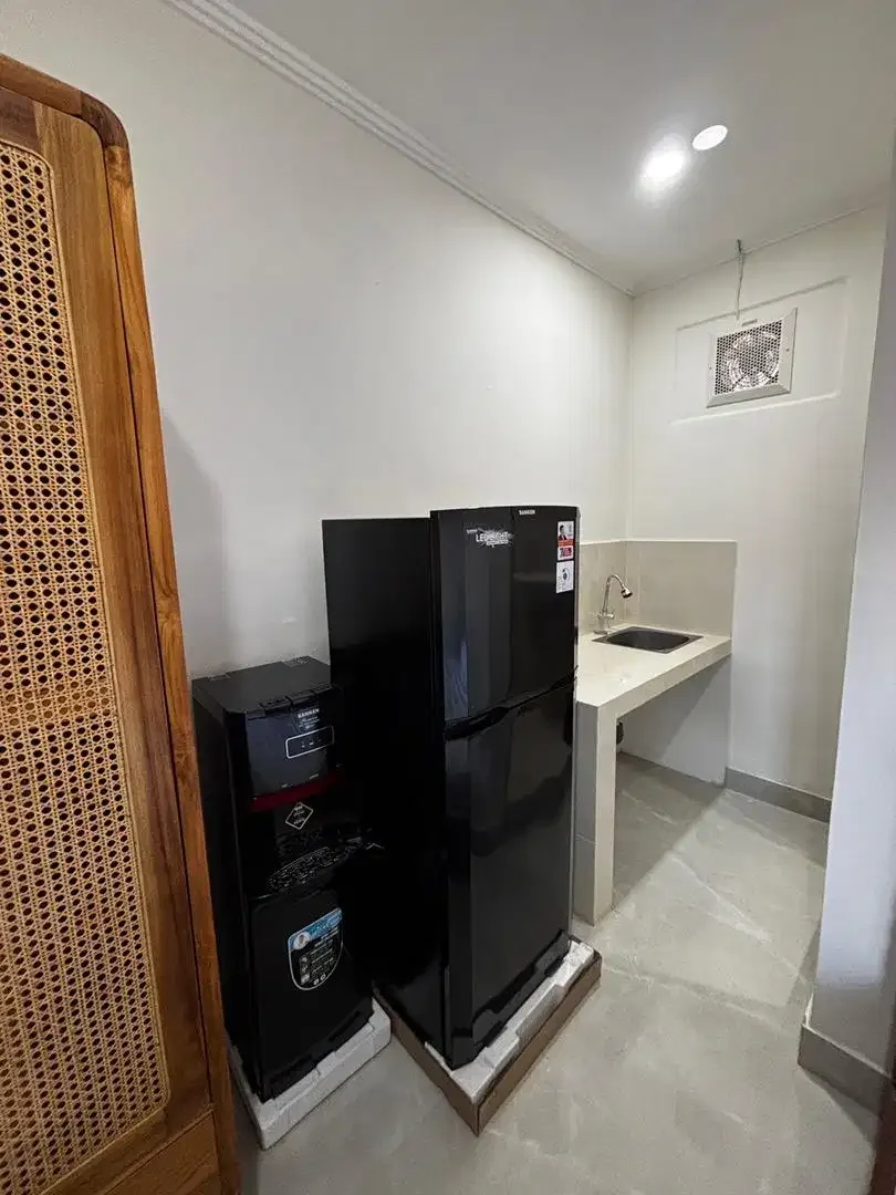 APARTEMENT KOS LANTAI 2 RAYA SEMINYAK 40 FASILITAS LENGKAP - Image 9 of 10