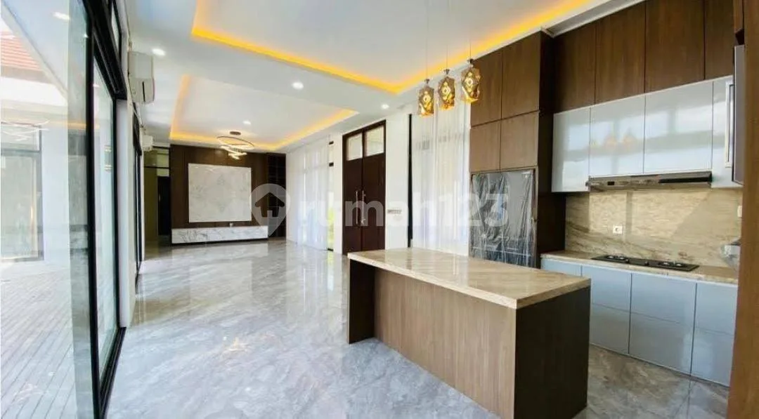 Villa Mewah With Pool Strategis View Sawah di Umalas - Image 3 of 4