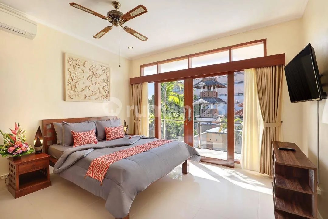 Dijual Villa 2 Lantai di Legian, Seminyak, Badung - Image 2 of 4